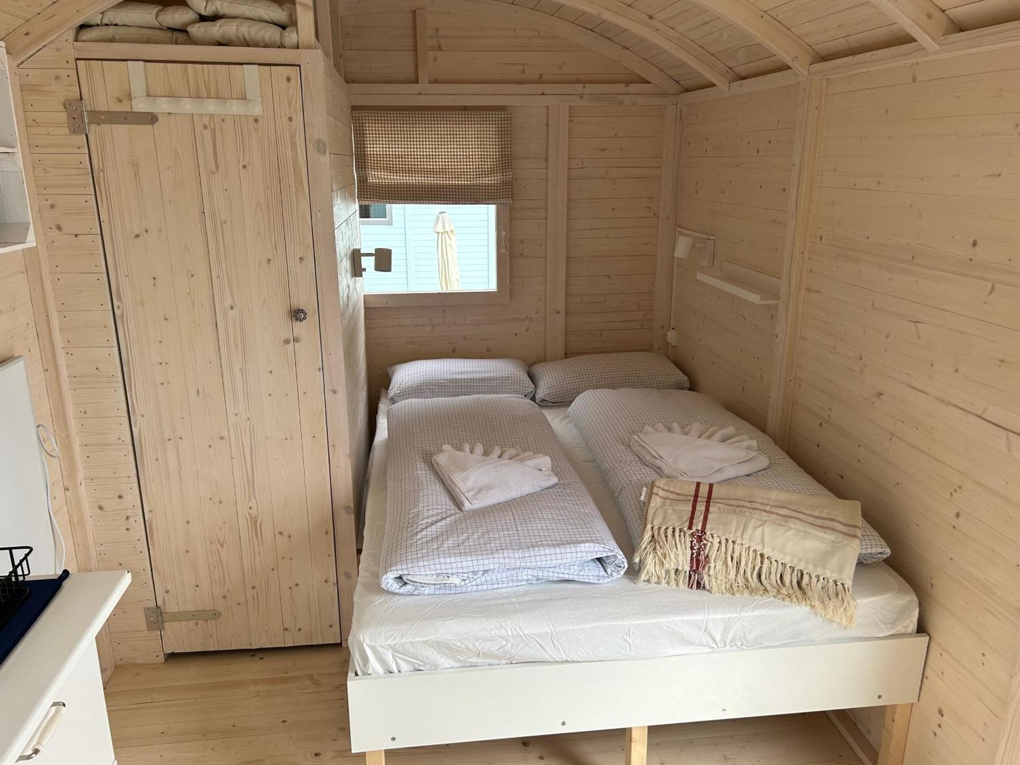 Tiny Beach House Barkelsby Exterior photo